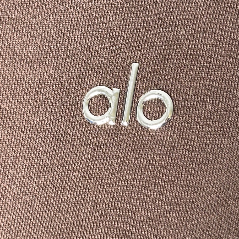 ALO Yoga Brown Crewneck Sweatshirt - Picture 5 of 11
